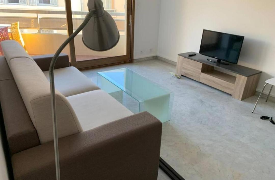 Apartment In نيس المظهر الخارجي الصورة